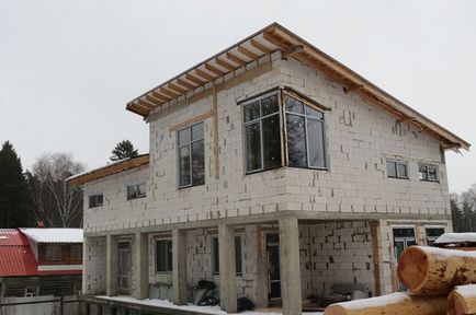 Кам'яні будинки проекти під ключ - замовити проекти кам'яних будинків з гаражем або цокольним поверхом