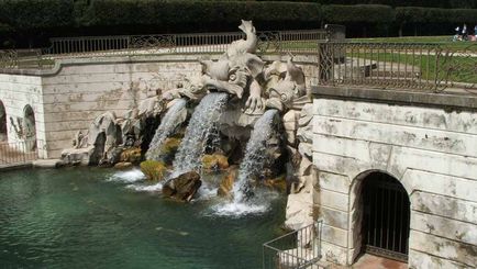 Caserta italy palatul regal, cum să ajungi de la napoli, outlet, hoteluri