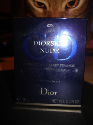 Компактний крем-гель з ефектом оголеної шкіри dior diorskin nude compact gel №020 відгуки