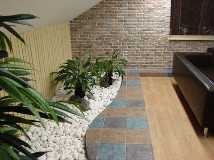 Кварцвініловая плитка з замковим з'єднанням на дерев'яну підлогу і стіни в квартирі, особливо