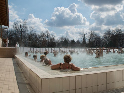 Tratamentul psoriazisului, osteoporozei, guta la stațiunea harkany din Ungaria, hotel termal harkány