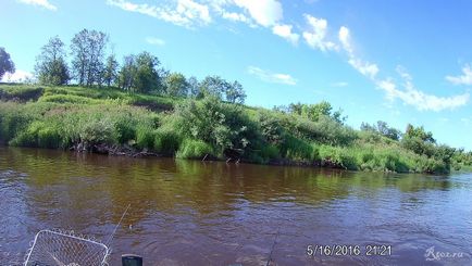 Ловля хижака спінінгом на річці Дніпро сплавом, життя одного рибалки