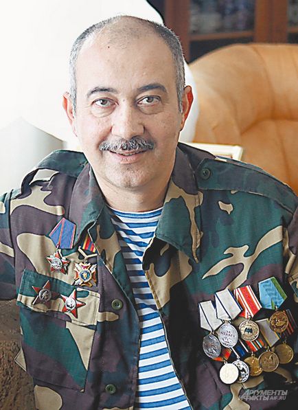 Anya, itt vagyok! „(Vissza) Anya, itt vagyok!