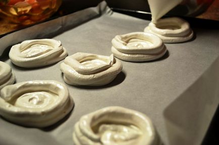 Merengi (meringue) rețetă cu fotografie în cuptor la domiciliu