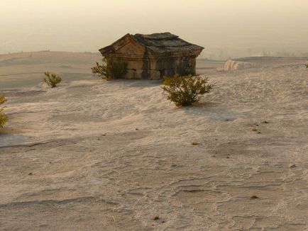 Locul de pe terenul Hierapolis și Pamukkale (Turcia), întâmplător