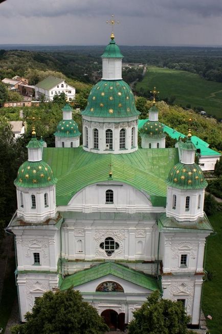 Mănăstirea Mgar - inima orașului Poltava, viața ortodoxă