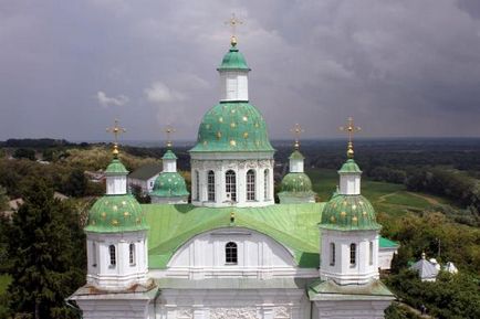 Mănăstirea Mgar - inima orașului Poltava, viața ortodoxă