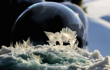 Cristale mistice în bule de săpun - o fotografie de iarnă unică