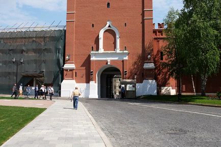 Kremlin Kremlin Tainitsky Garden și noul parc din mai