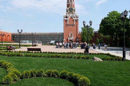 Kremlin Kremlin Tainitsky Garden și noul parc din mai