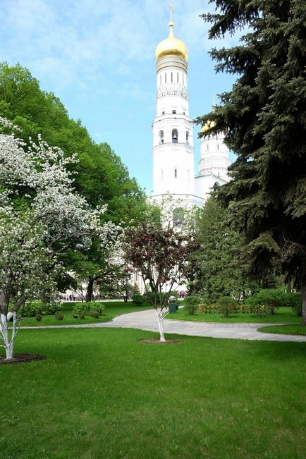 Kremlin Kremlin Tainitsky Garden și noul parc din mai