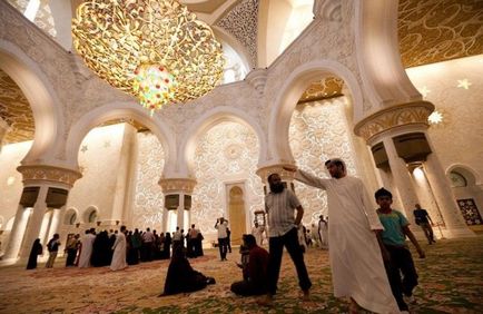 UAE - a magatartási szabályok, hagyományok, és ne tegye a turisták számára