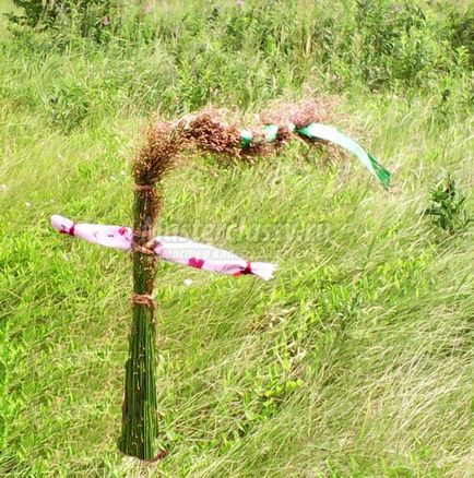 Ritual papusa strigushka de iarbă