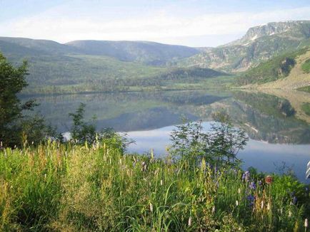 Lacurile din regiunea Kemerovo petrec vacanțe în locuri pitorești