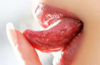 Папілома в горлі (на мигдалині і язичку) симптоми і лікування