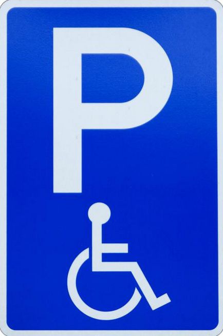 Parkolás a fogyatékkal élő személyek, az intézkedés a megjelölés és a bírság