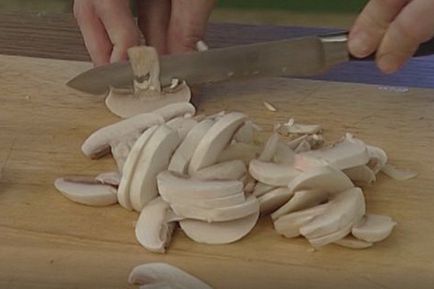 Piesele cu ciuperci din fotografie de patiserie, rețete, cum să gătești prăjituri cu ciuperci