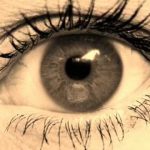 Чому сльозяться очі і що з цим можна зробити, лікування очей на дому