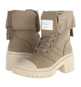 Boots ismét csúcsán népszerűsége! Kényelmes és gyönyörű (2518 Hírnév Woman) Boots ismét csúcsán népszerűsége! Kényelmes és szép