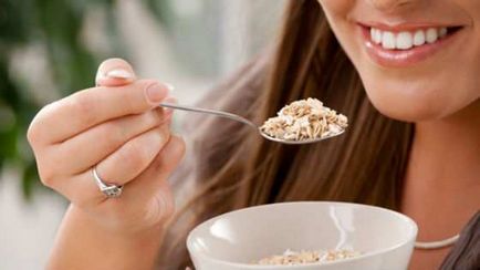 Beneficiază și dăunează rețetelor de ovăz din cereale pentru tratamente, pierdere în greutate și recuperare