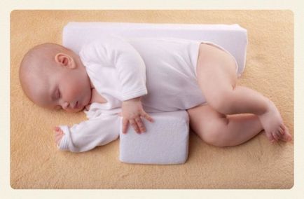 Pozitionere pentru nou-nascutii care dorm