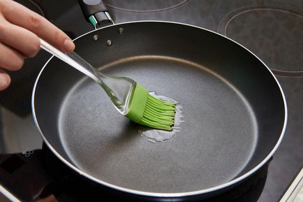 Правила догляду за сковородою з антипригарним покриттям