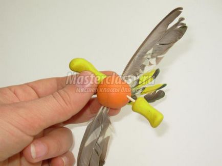 Bird de mâini proprii din plasticină