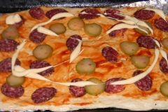 Рецепт піци з готового тіста