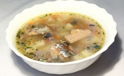 Рибний суп з консервів - рецепт з фото