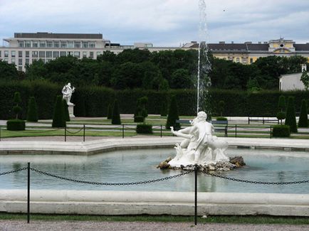 Розкішний сад бельведер в регулярному стилі (австрія, вена), я і ландшафтний дизайн