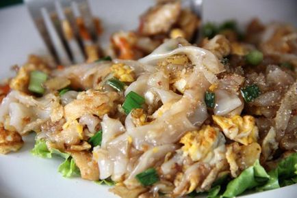 Салат з кальмарів з яйцем і рисом рецепти
