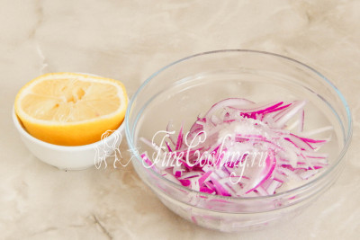 Saláta tintahal és a rizs - a recept egy fotó