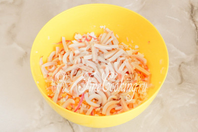 Салат з кальмарами і рисом - рецепт з фото