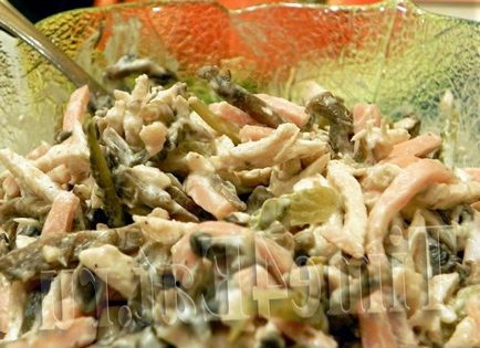 Saláta csirkével és gombával - ünnep receptek 2017
