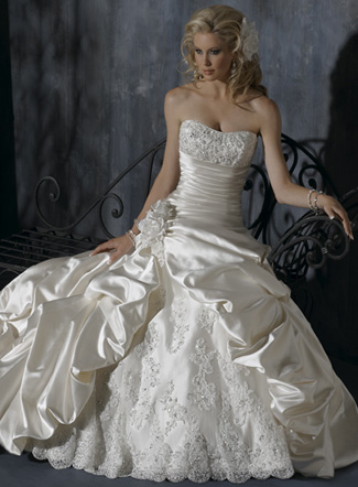 Найкращі весільні сукні 2011