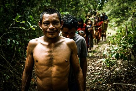 A legszokatlanabb törzsek a földön, 34 fényképek, lakomák, Wade