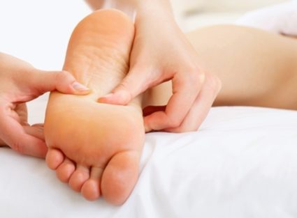 Симптоми грибка на ногах особливості прояву захворювання