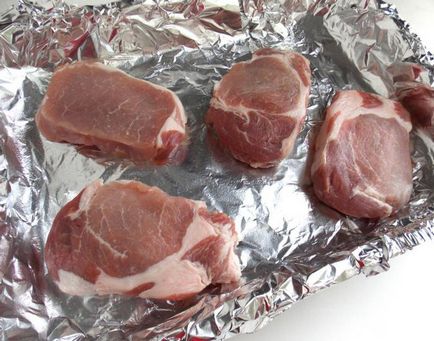 Carne de porc juicy în multivarkul Redmond