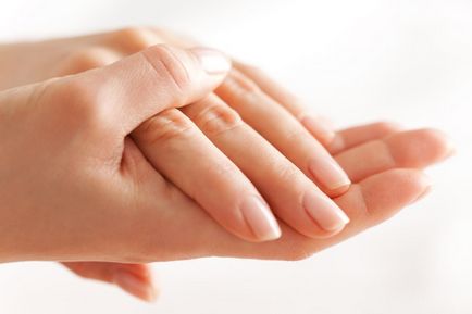 Pielea uscată a mâinilor, motive de a face, remedii populare, rețete
