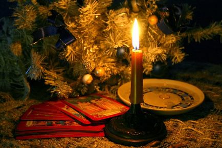 Yuletide, tarot kártyák és pszichológiai összefüggések (Taro) Yuletide, tarot kártyák és pszichológiai összefüggések