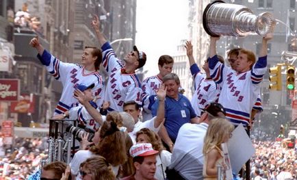 NHL talizmánok részben egy - cikkek (National Hockey League) A talizmánok az első az NHL-ben - a cikk
