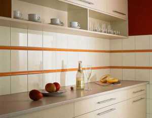 Opțiunile pentru așezarea plăcilor în bucătărie sunt formate, sfaturi, instrucțiuni pentru lucrul cu pereții și