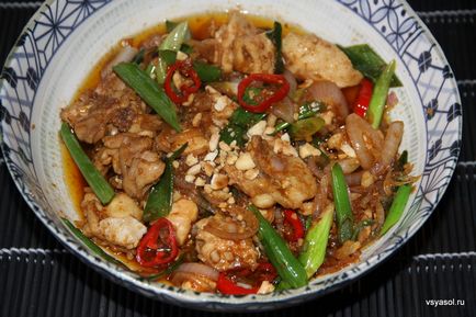 Vietnamez de pui cu sorg de lamaie - toate sare - culinar blog cormoran olga