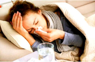 Febră mare și tuse severă la adult