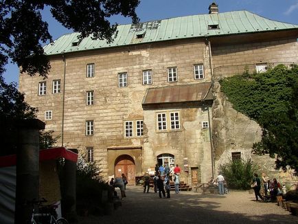 Poarta de intrare în iad în castelul gouska, legendele castelului gouska