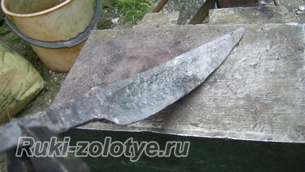 Yakut cuțit de la dosar, toate cu mâinile lor