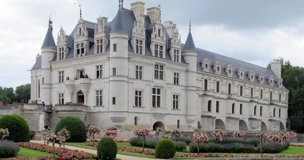 Castelul Chenonceau din Franța, un castel de basm pe apă