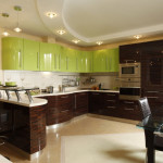 Bucătărie verde - note proaspete pentru un interior luminos, fotografie