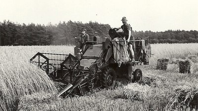 Зернозбиральні комбайни - історія продукції, claas
