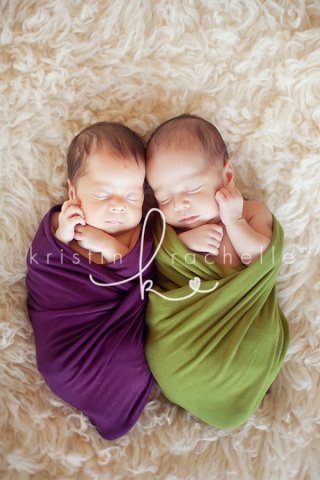 30 Fotók újszülött ikrek, baba-támogatás
